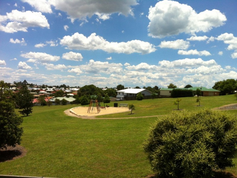 35 Dalzell Crescent, Darling Heights QLD 4350