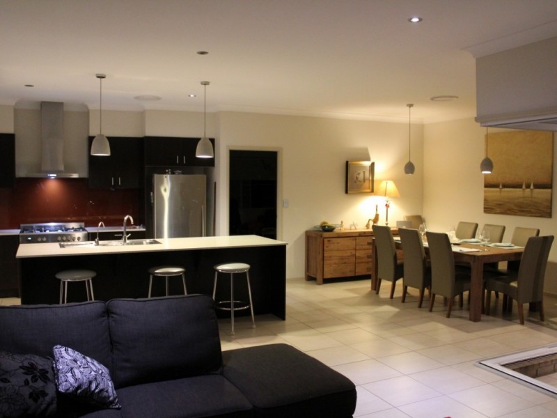 25 Ridgevale Boulevard, Holmview QLD 4207