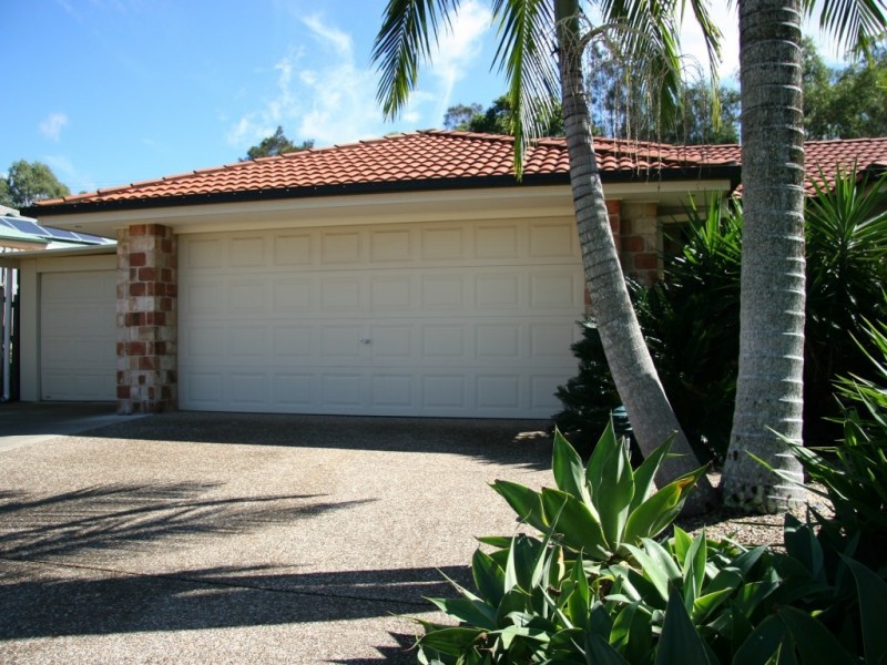 9 Pultenea Court, Elanora QLD 4221