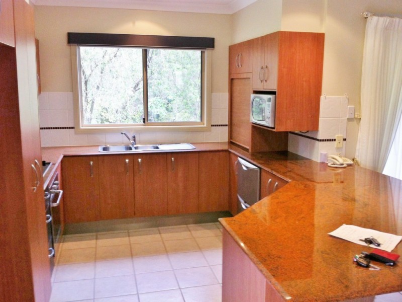 27 Northumberland Avenue, Nerang QLD 4211