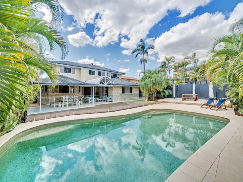 6 Cascade Close, Riverhills QLD 4074