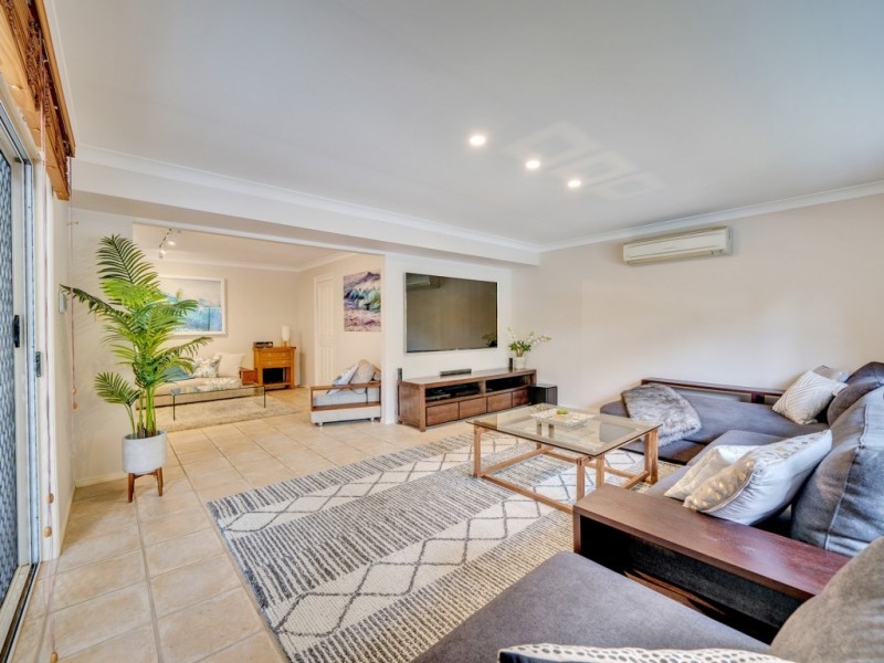 6 Cascade Close, Riverhills QLD 4074