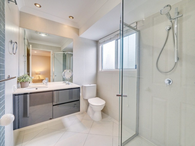 6 Cascade Close, Riverhills QLD 4074