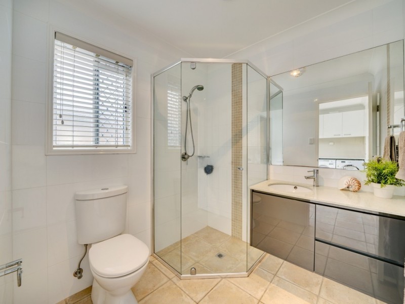 6 Cascade Close, Riverhills QLD 4074