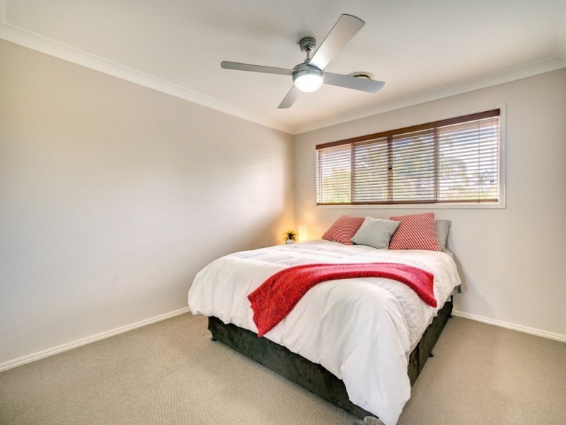 6 Cascade Close, Riverhills QLD 4074