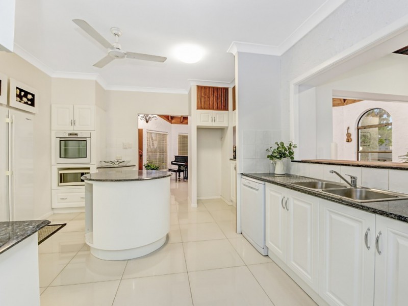 2 Resolute Court, Newport QLD 4020