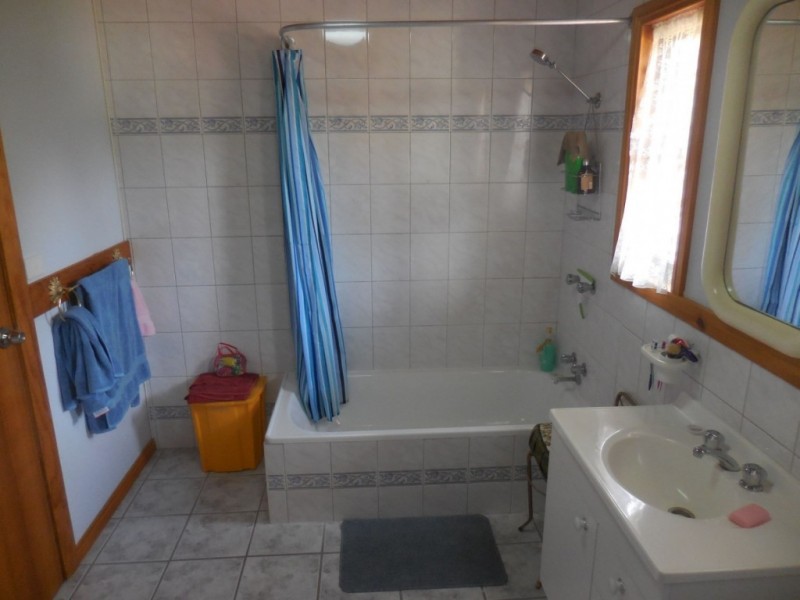 43 Lawry Heights, St Helens TAS 7216