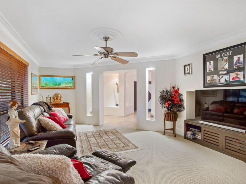 15 Diamantina Circle, Karalee QLD 4306