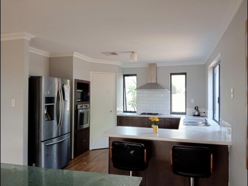 18 Sparrow Way, Spearwood WA 6163