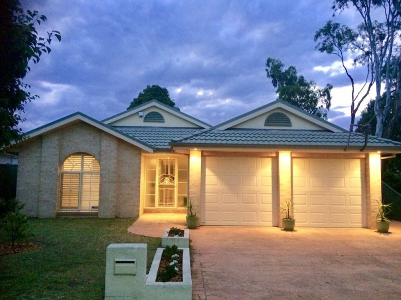 37 Derna Rd, Holsworthy NSW 2173