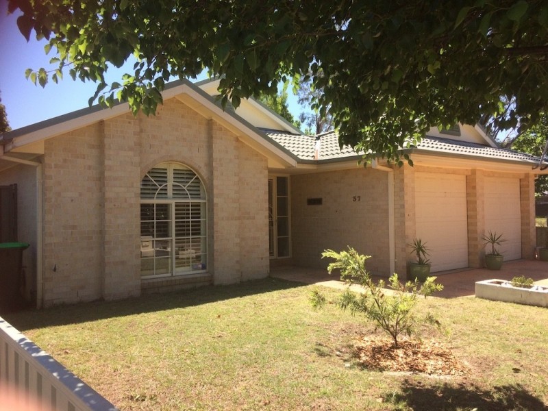 37 Derna Rd, Holsworthy NSW 2173