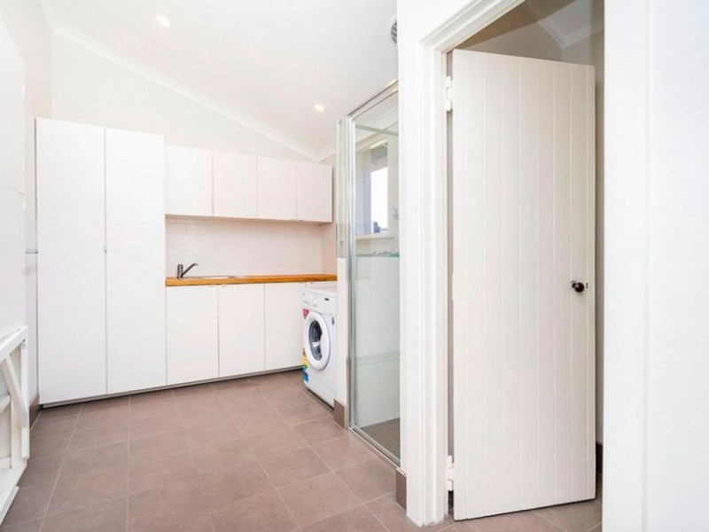 241 Grand Promenade, Doubleview WA 6018