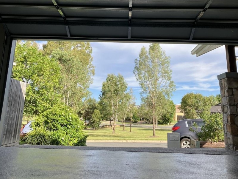2 Honeyeater Lane, Deebing Heights QLD 4306