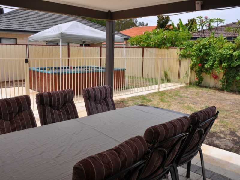 174 Fraser Road North, Canning Vale WA 6155