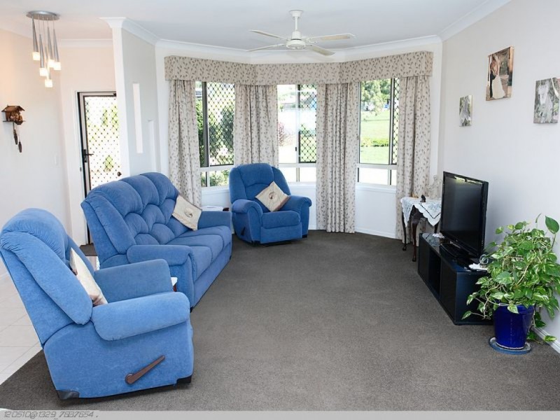 137 Cove Boulevard, River Heads QLD 4655