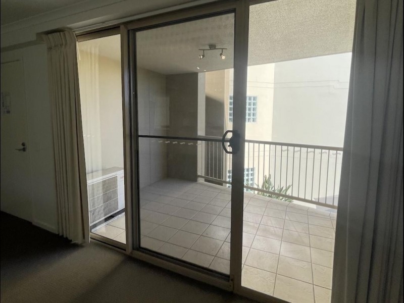 29/4 Park Avenue, Burleigh Heads QLD 4220