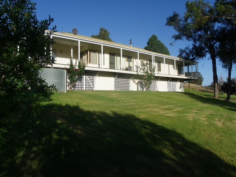 580 Collie River Road, Burekup WA 6227