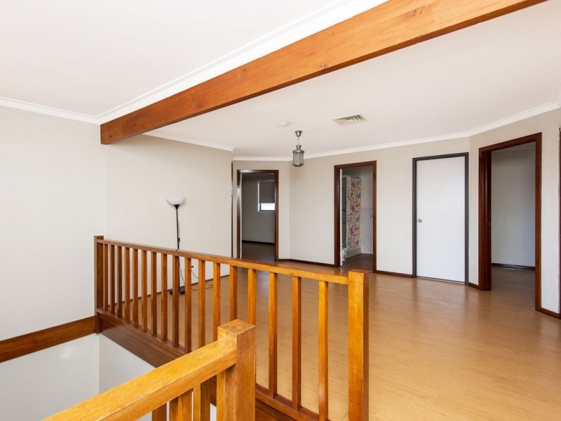 8 Cashel Way, Waterford WA 6152