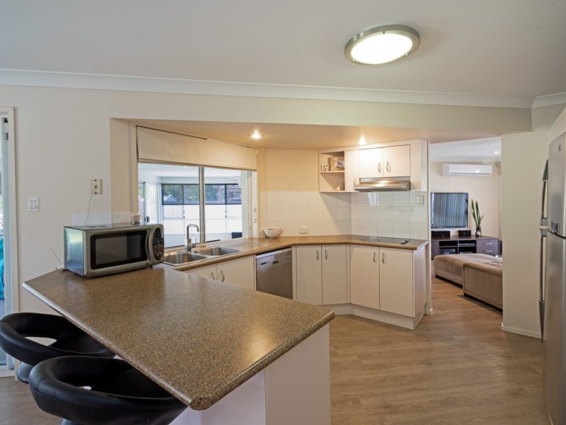 4 Mildura Drive, Helensvale QLD 4212