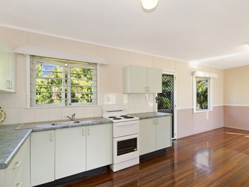 170 Charles Street, Cranbrook QLD 4814