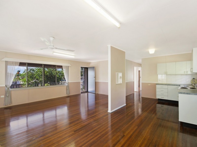 170 Charles Street, Cranbrook QLD 4814