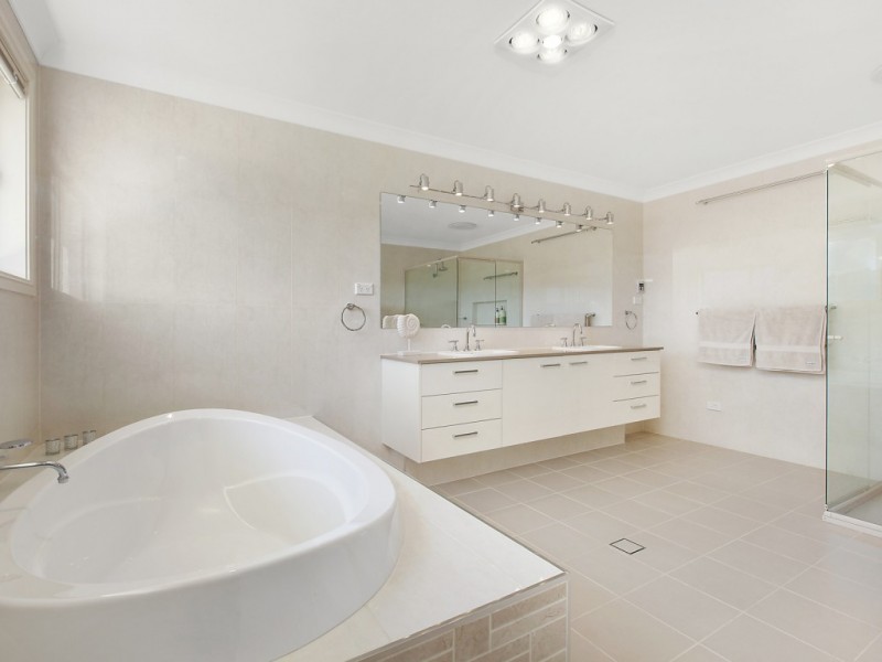 3 Banool Circuit, Bomaderry NSW 2541