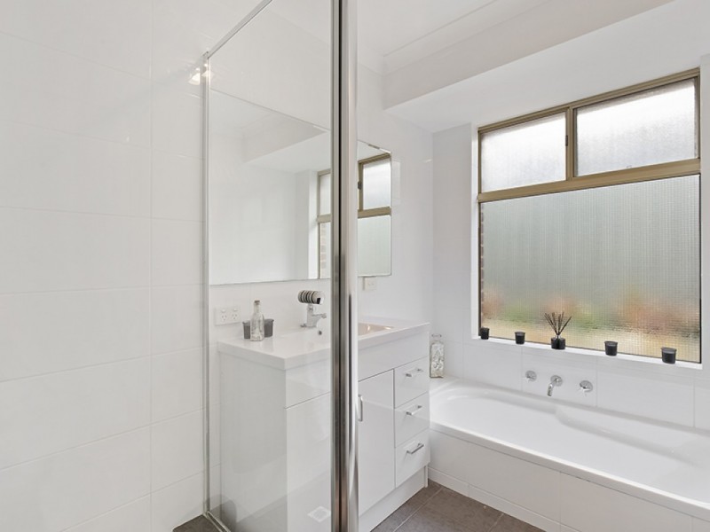 11 Sunshine Place, Bibra Lake WA 6163