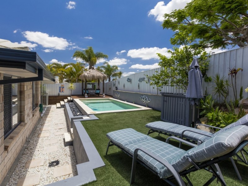 7 Irvine Street, Pacific Pines QLD 4211