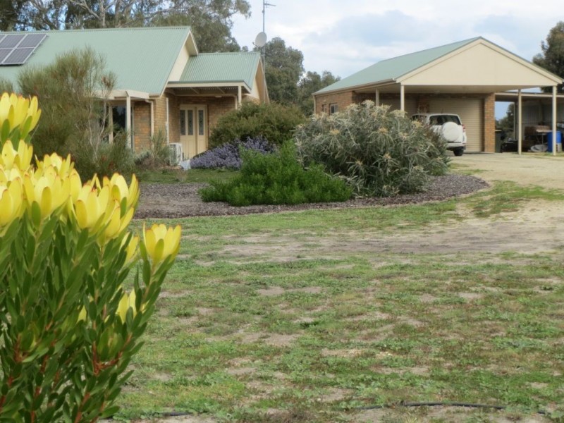 9 Martins Road, Naracoorte SA 5271