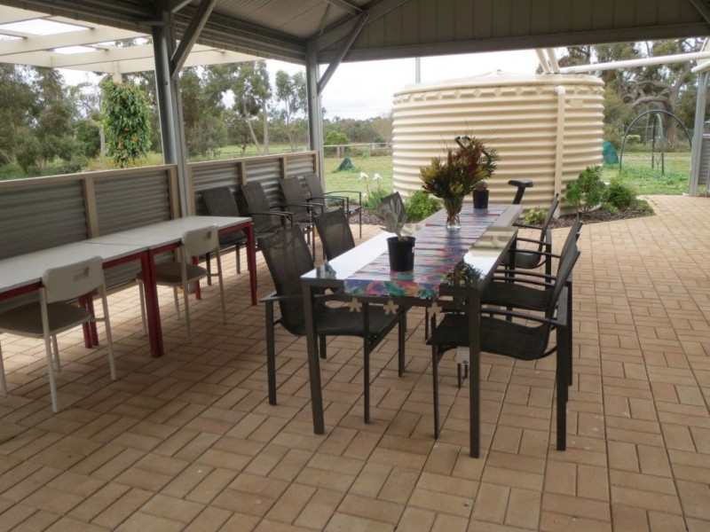 9 Martins Road, Naracoorte SA 5271