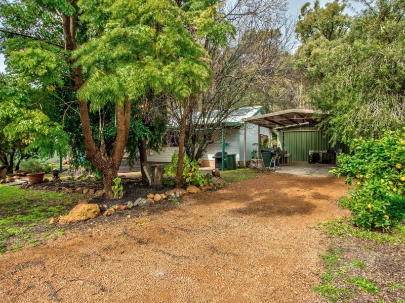 18 Begonia Court, Dwellingup WA 6213