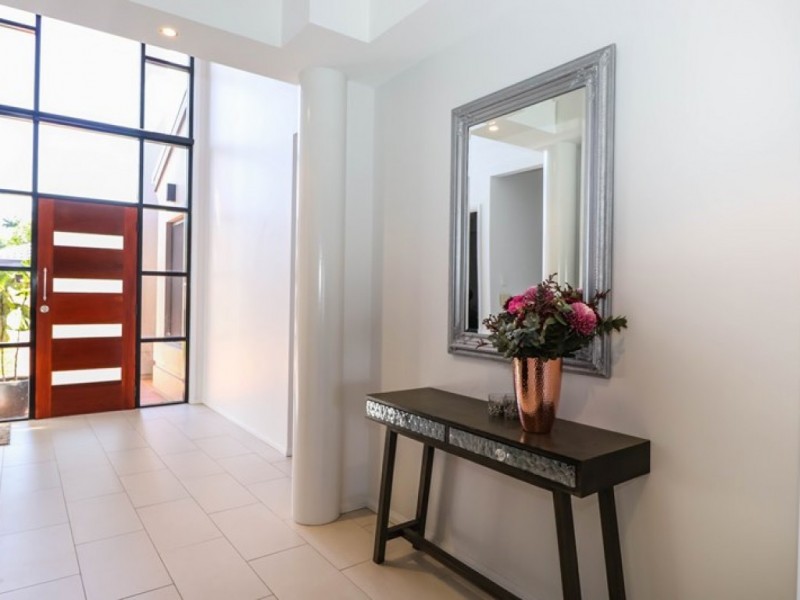 8 Pryor Street, Ormiston QLD 4160