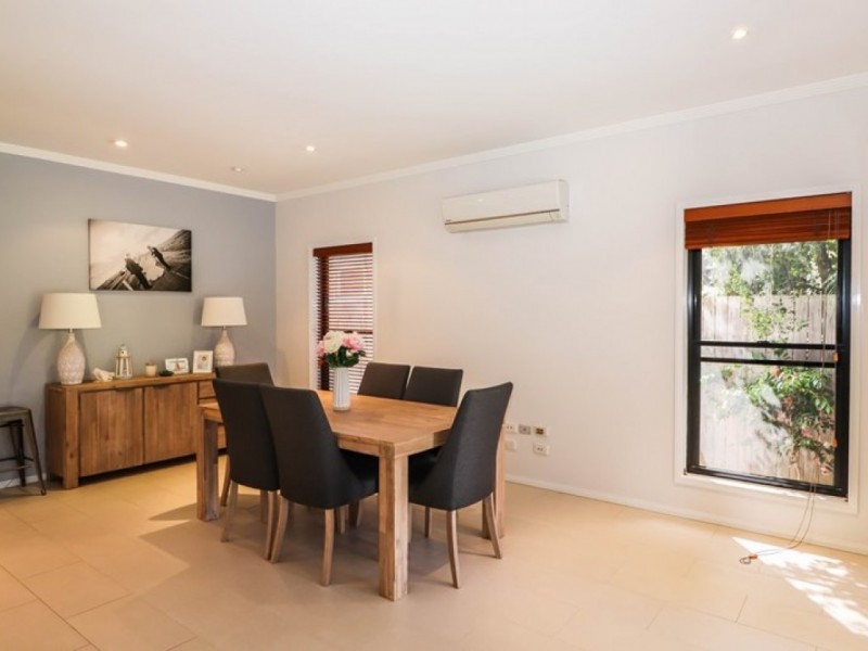 8 Pryor Street, Ormiston QLD 4160