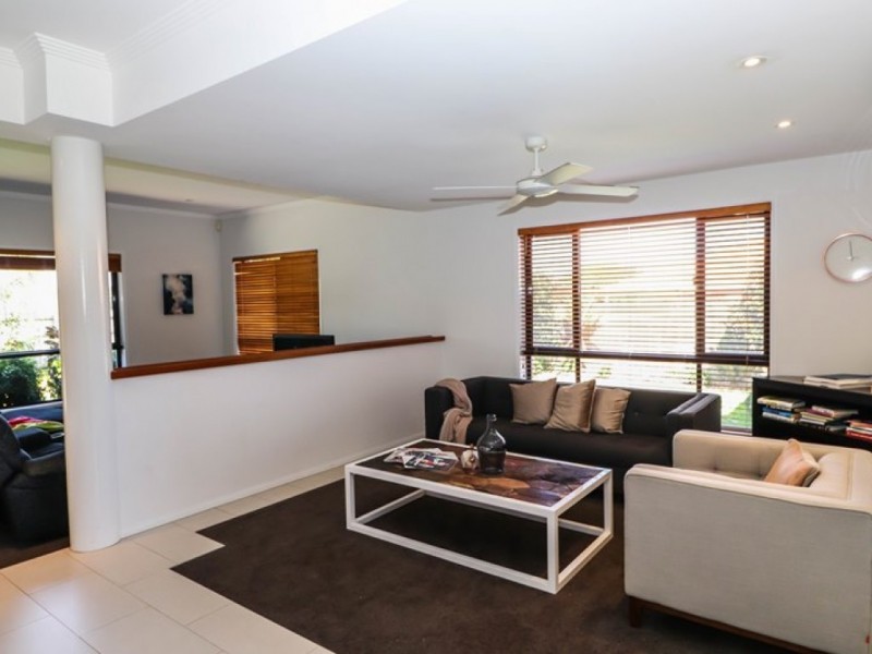 8 Pryor Street, Ormiston QLD 4160