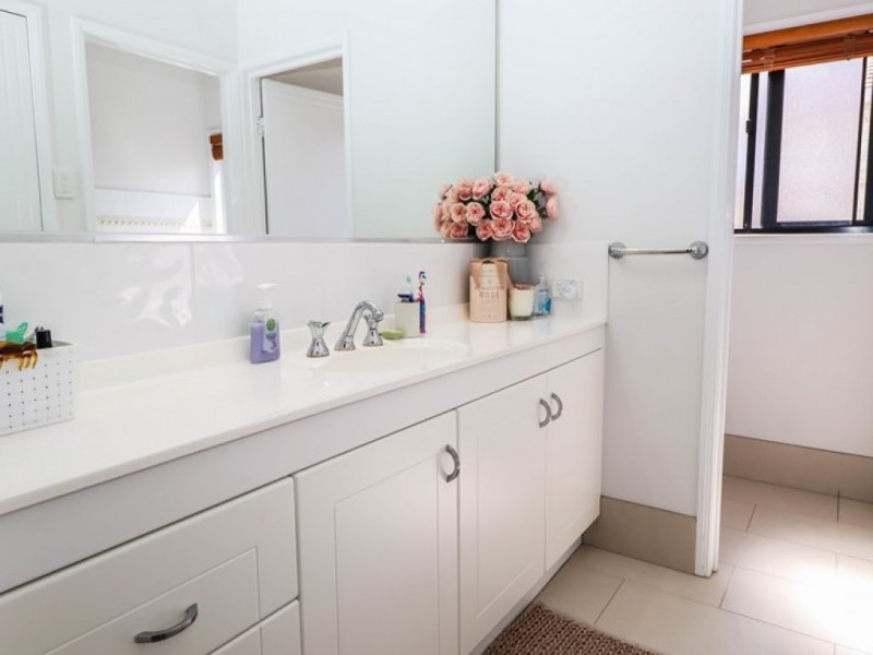 8 Pryor Street, Ormiston QLD 4160