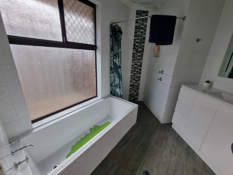 2 Vanguard Crt, Port Kennedy WA 6172