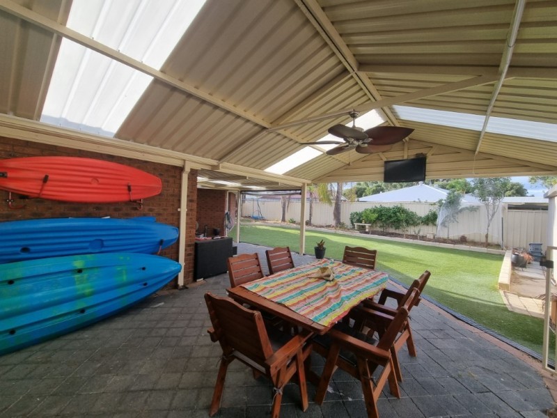 2 Vanguard Crt, Port Kennedy WA 6172
