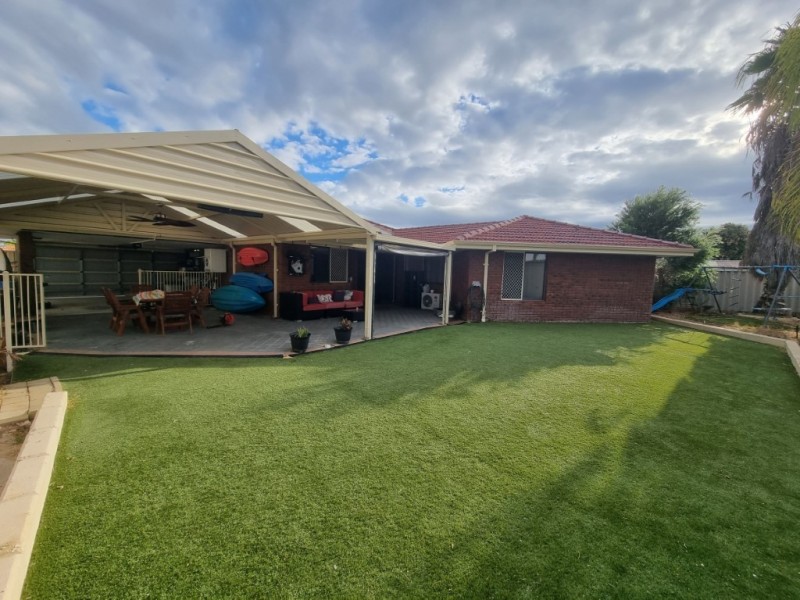 2 Vanguard Crt, Port Kennedy WA 6172