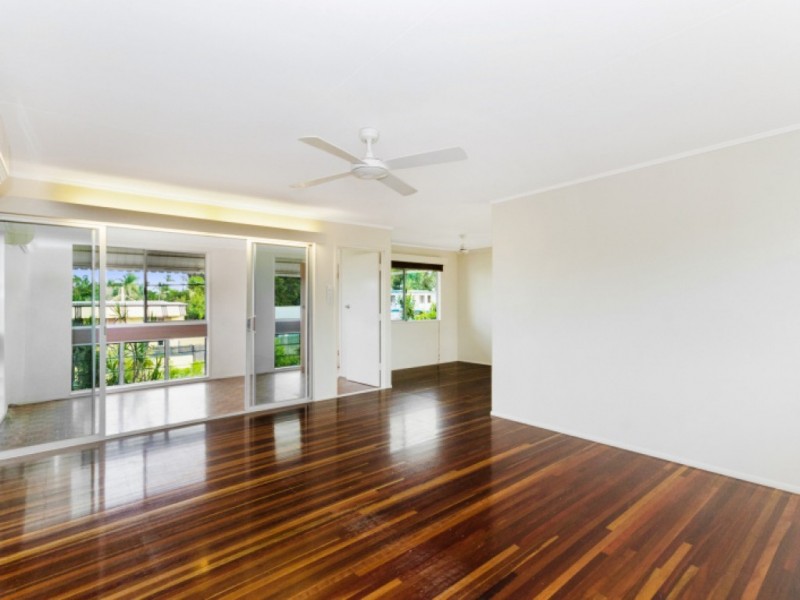 10 Etheridge Street, Mount Louisa QLD 4814