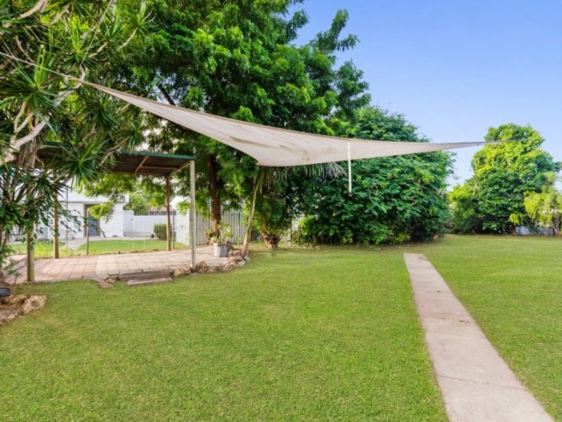 10 Etheridge Street, Mount Louisa QLD 4814