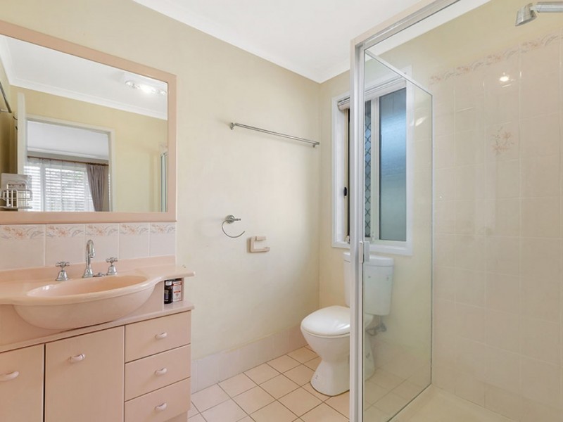 3 Mooloolah Court, Hillcrest QLD 4118