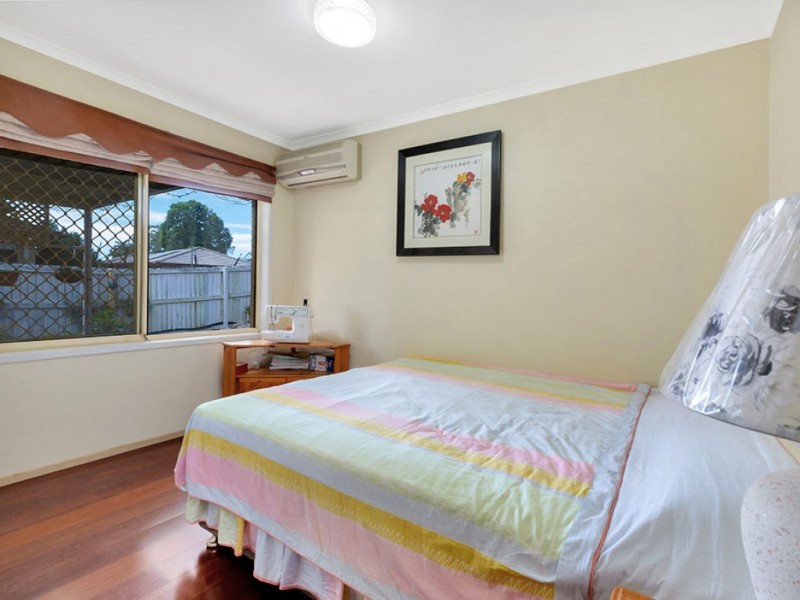 3 Mooloolah Court, Hillcrest QLD 4118