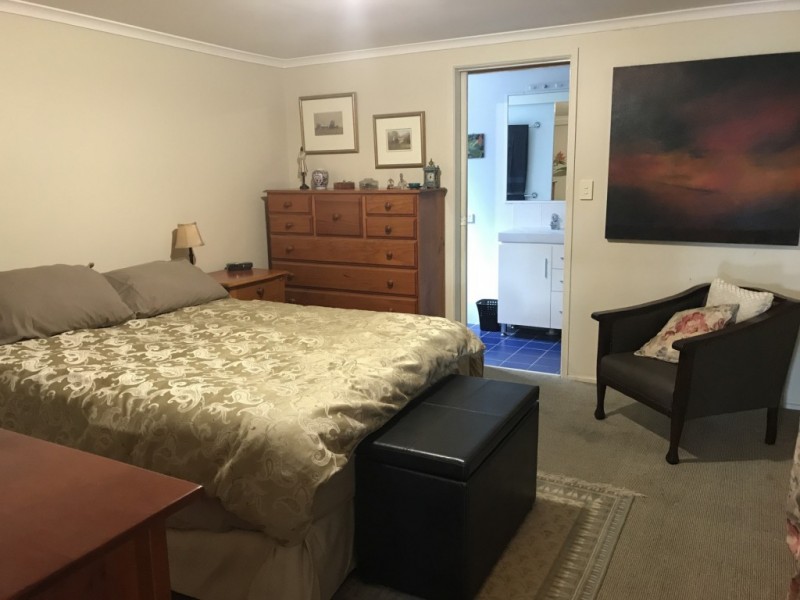 2 Berry Street, Churchill QLD 4305