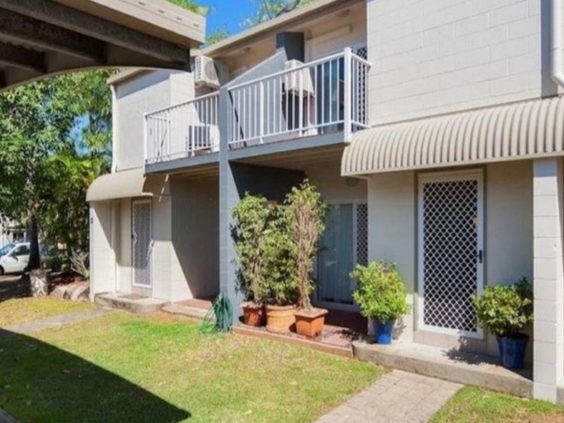 2/25-27 Fairweather Street, Yorkeys Knob QLD 4878