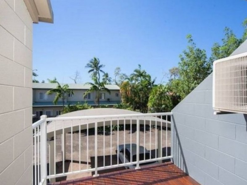 2/25-27 Fairweather Street, Yorkeys Knob QLD 4878