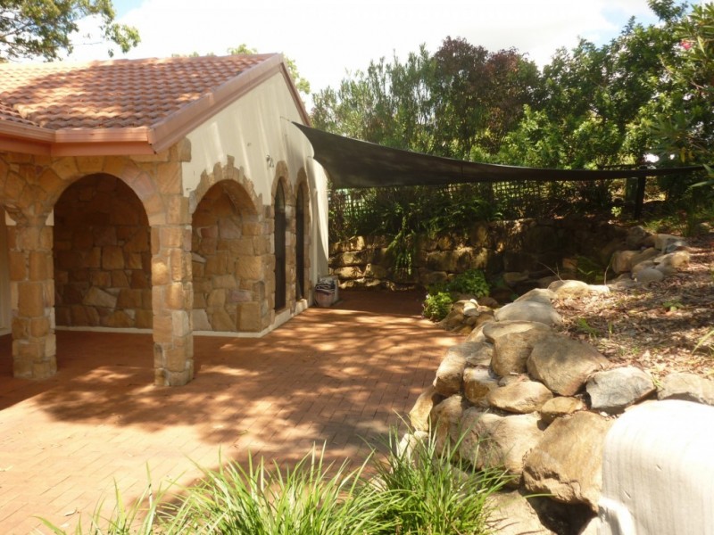 8 Jerrob Court, Carrara QLD 4211