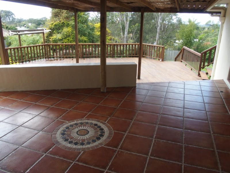 8 Jerrob Court, Carrara QLD 4211