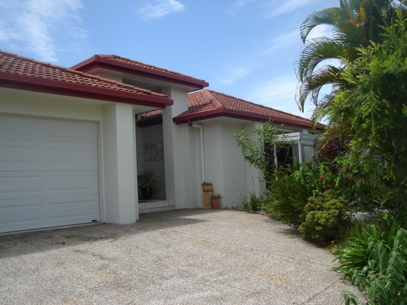 13 Campbellville Circuit, Pelican Waters QLD 4551