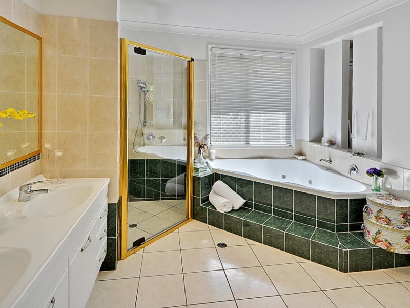 13 Campbellville Circuit, Pelican Waters QLD 4551