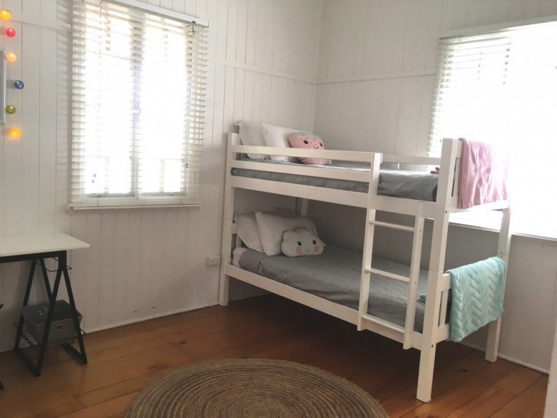 47 Nash Street, Sandgate QLD 4017